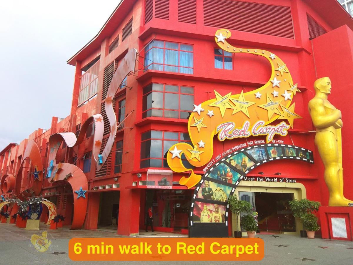 Sinar Rasa Homestay At I-Soho, I-City Шах-Алам Экстерьер фото Red Carpet Wax Museum