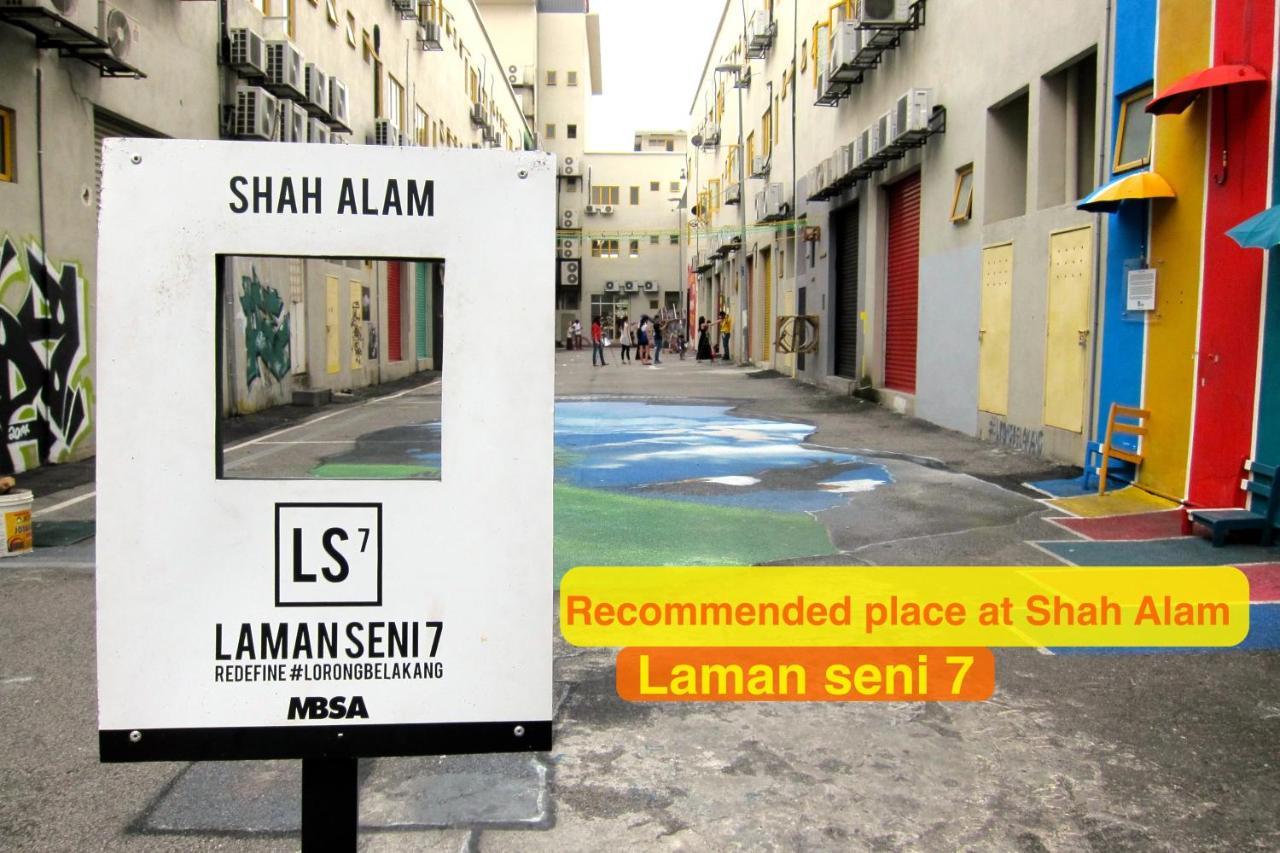 Sinar Rasa Homestay At I-Soho, I-City Шах-Алам Экстерьер фото A signboard of the recommended place at Shah Alam.