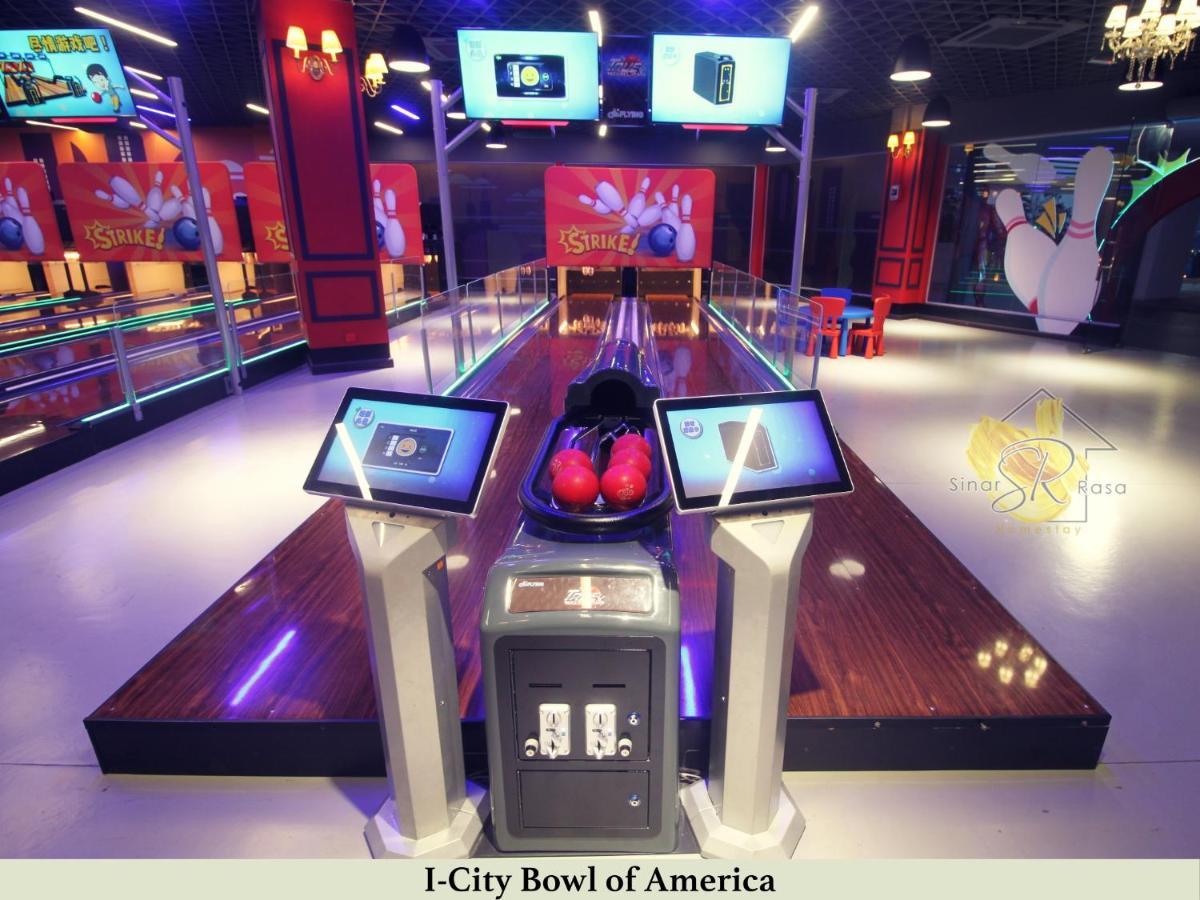 Sinar Rasa Homestay At I-Soho, I-City Шах-Алам Экстерьер фото I-City Bowl of America