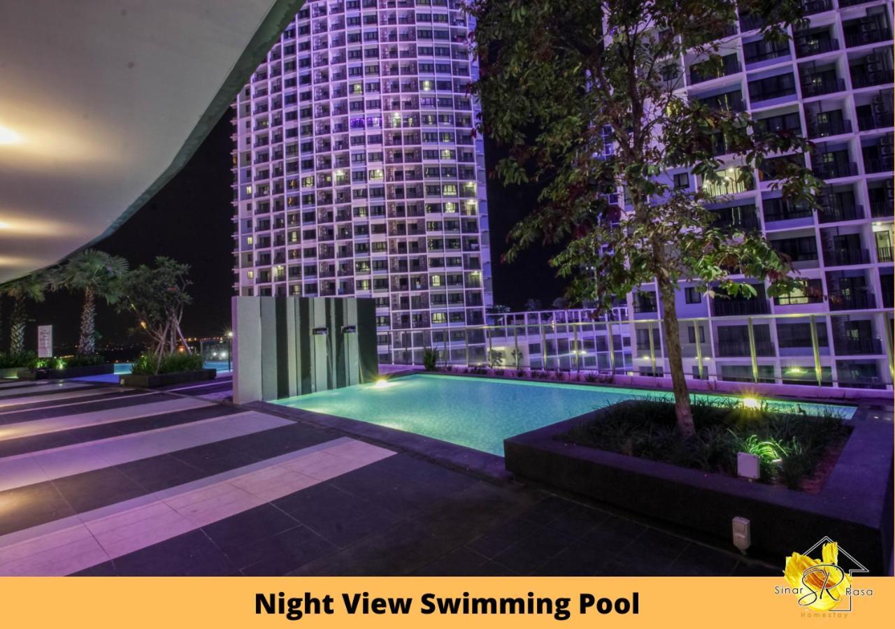 Sinar Rasa Homestay At I-Soho, I-City Шах-Алам Экстерьер фото Swimming Pool